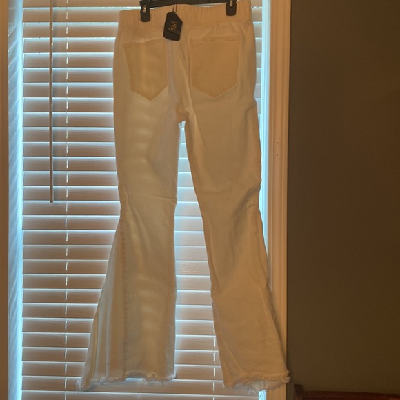 NWT Lucky and Blessed White Flare Stretch Jeans XL - Picture 2 of 7